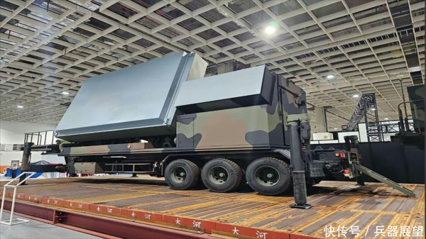 速配发金融网 台岛陷入一片狂欢，“秘密武器”罕见露真容，妄想拦住解放军？